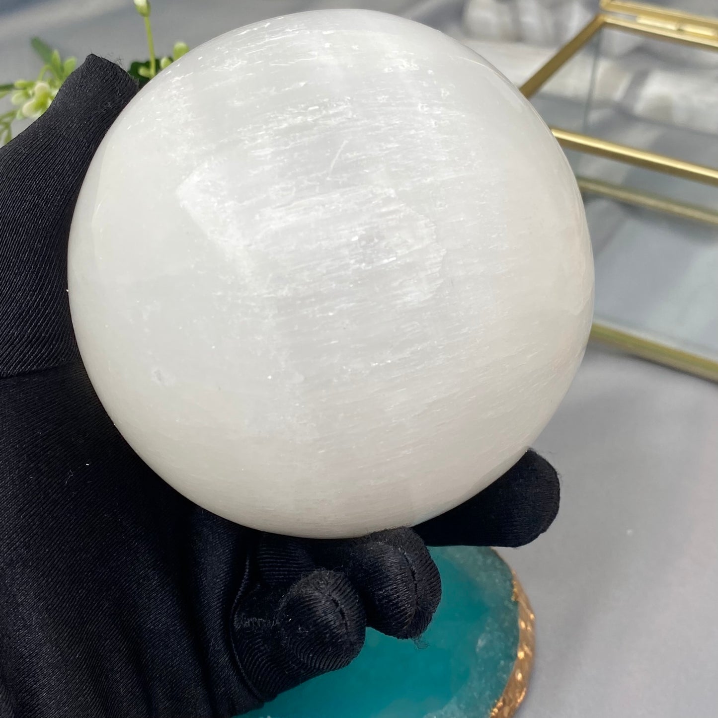 Selenite ball (Selenite XL size, 8 cm)