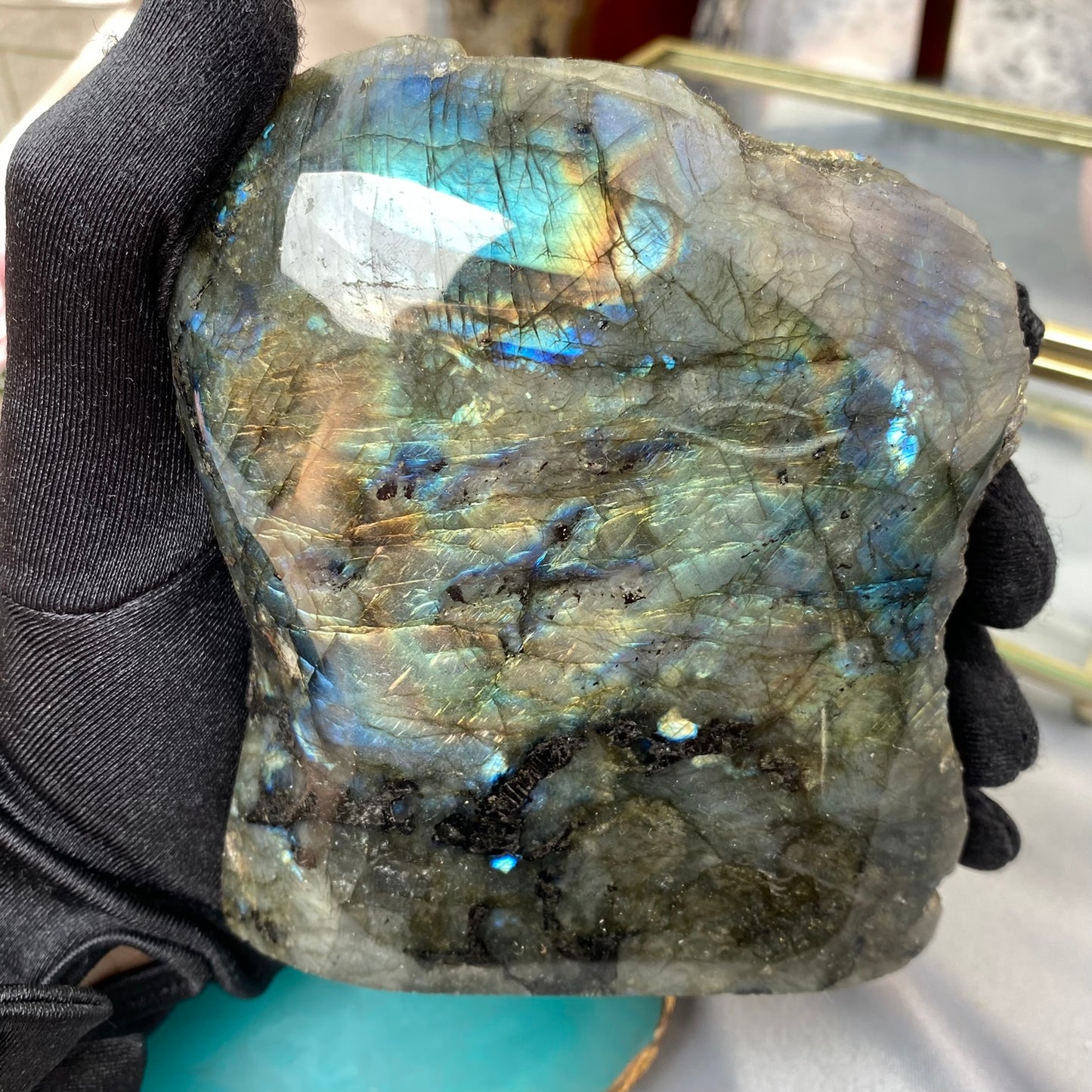 Labradorite (748g.)