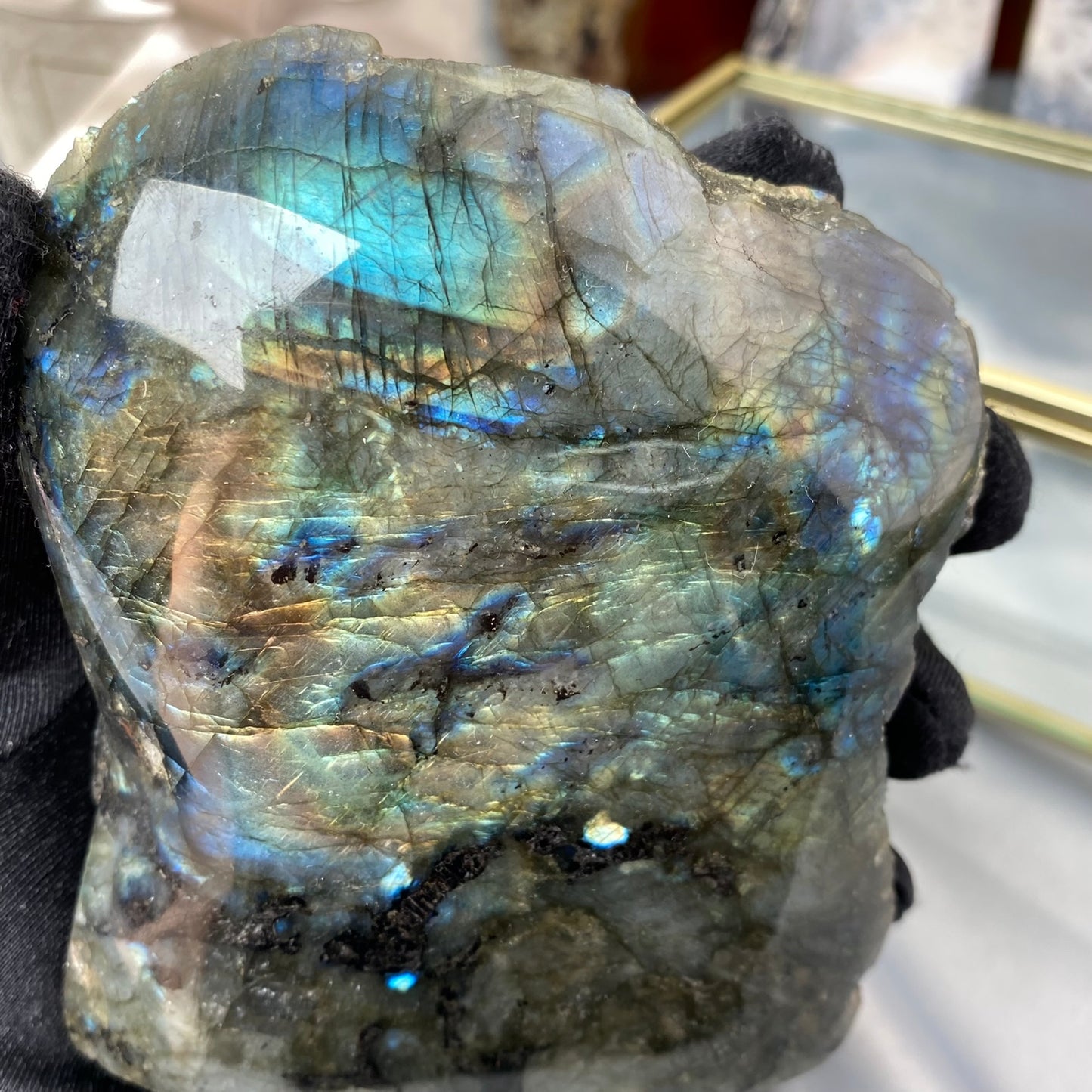 Labradorite (748g.)