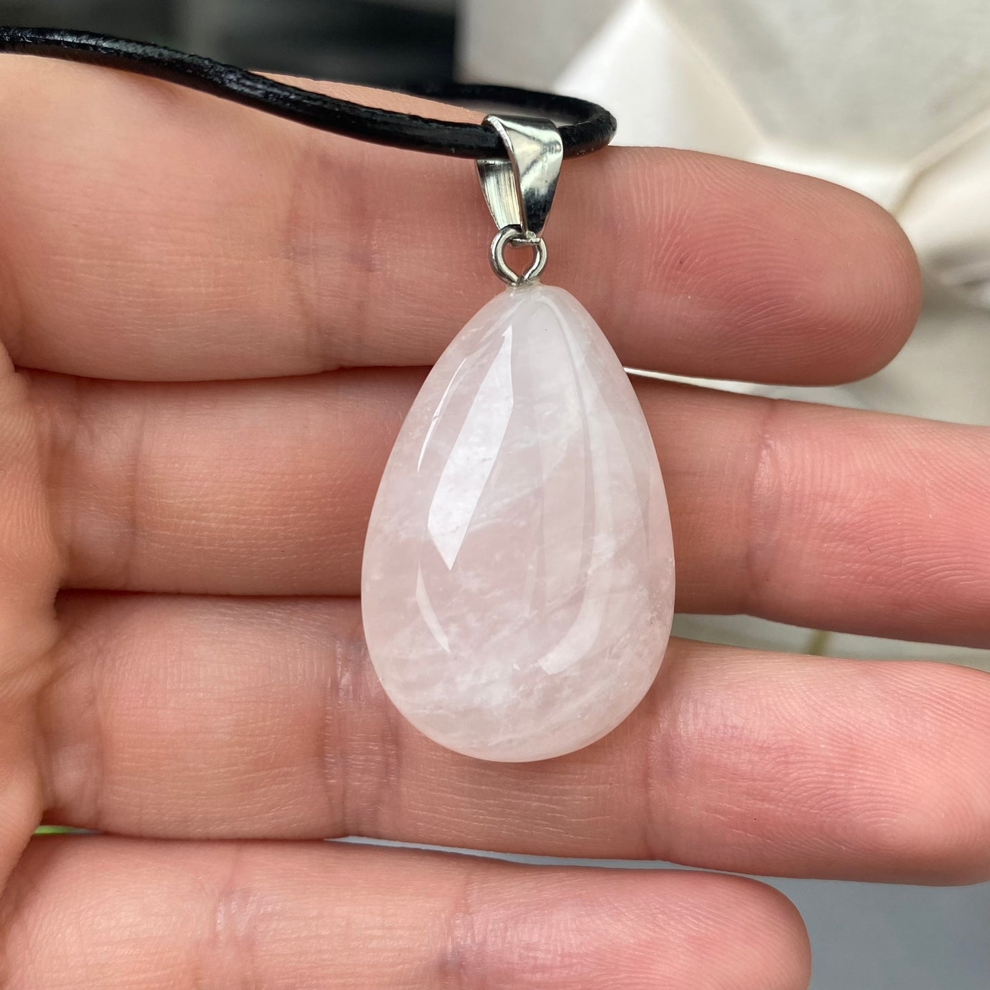 Rose Quartz pendant (Rose Quartz)