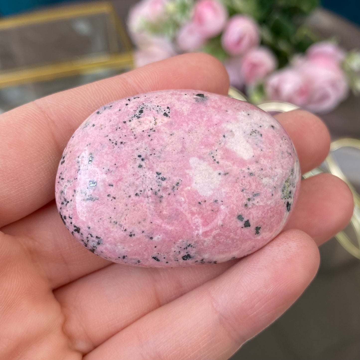 Natural polished Rhodonite 67g. (Peru)