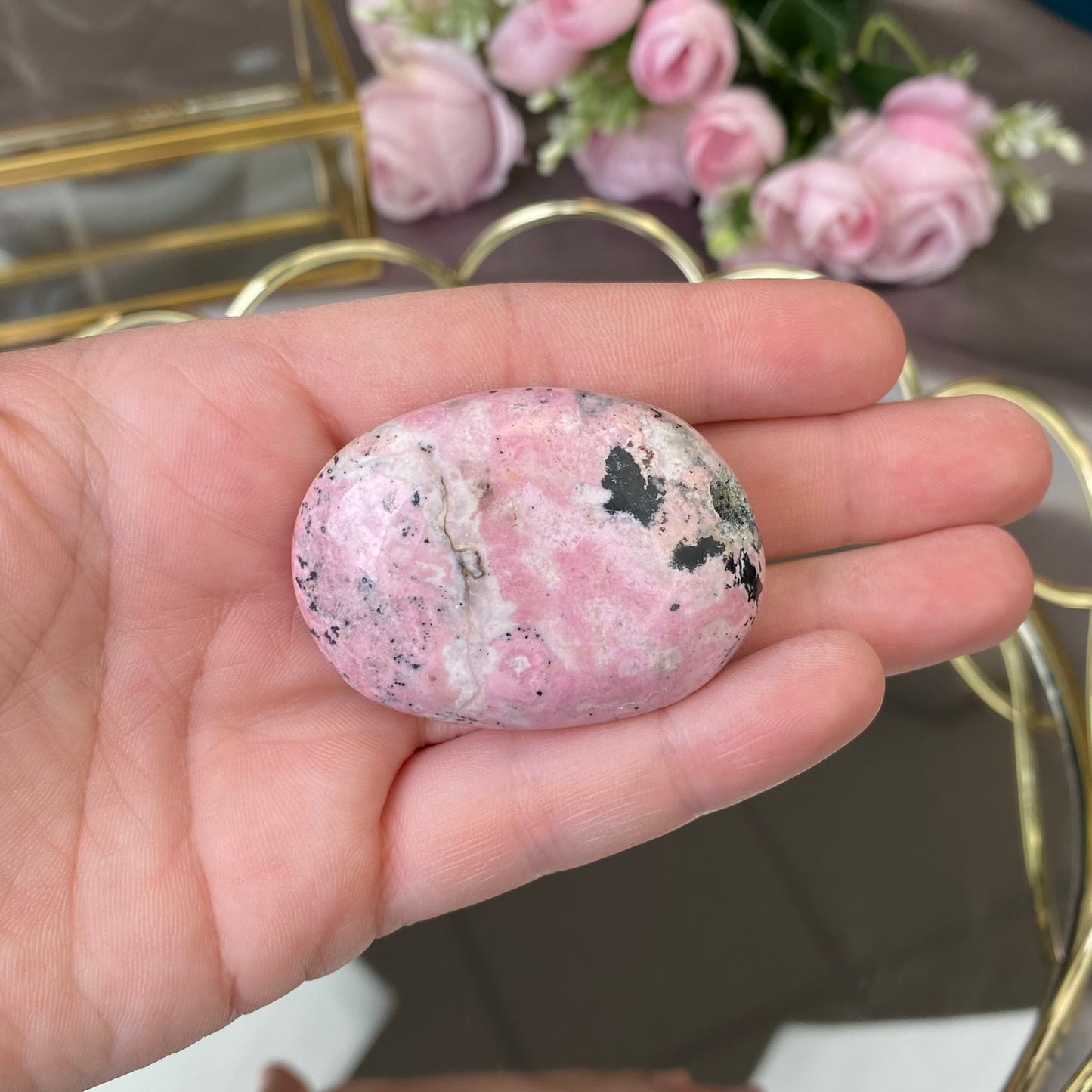 Natural polished Rhodonite 67g. (Peru)