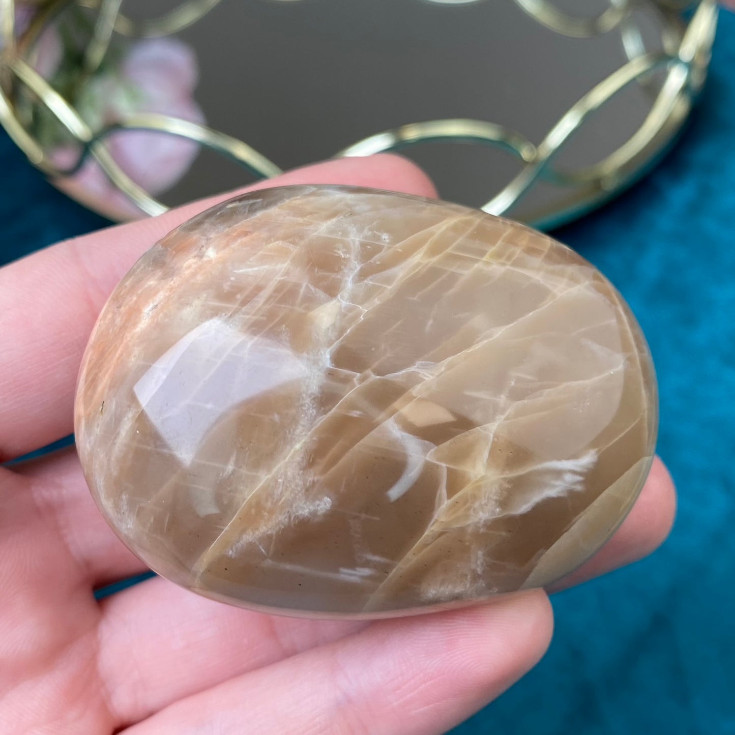 Natural polished Moonstone 128g.