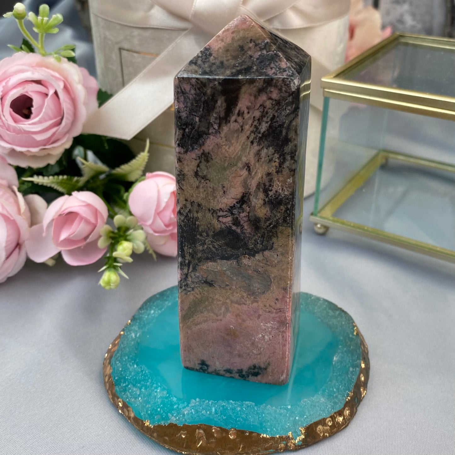 Rhodonite tower (Rhodonite 403g., 11.5x3.5cm)