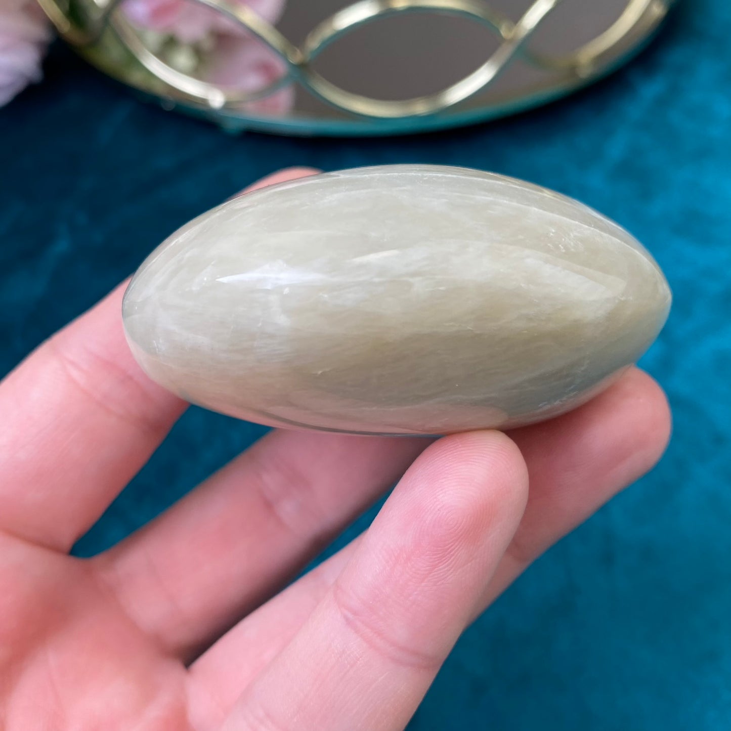 Natural polished Moonstone 135g.