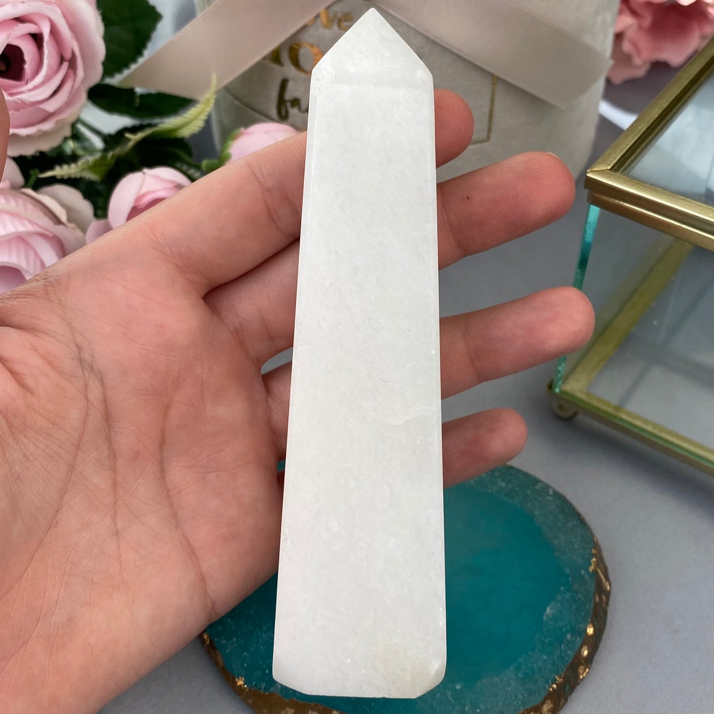 Calcite tower (Calcite 249g., 12.5x3.3cm)