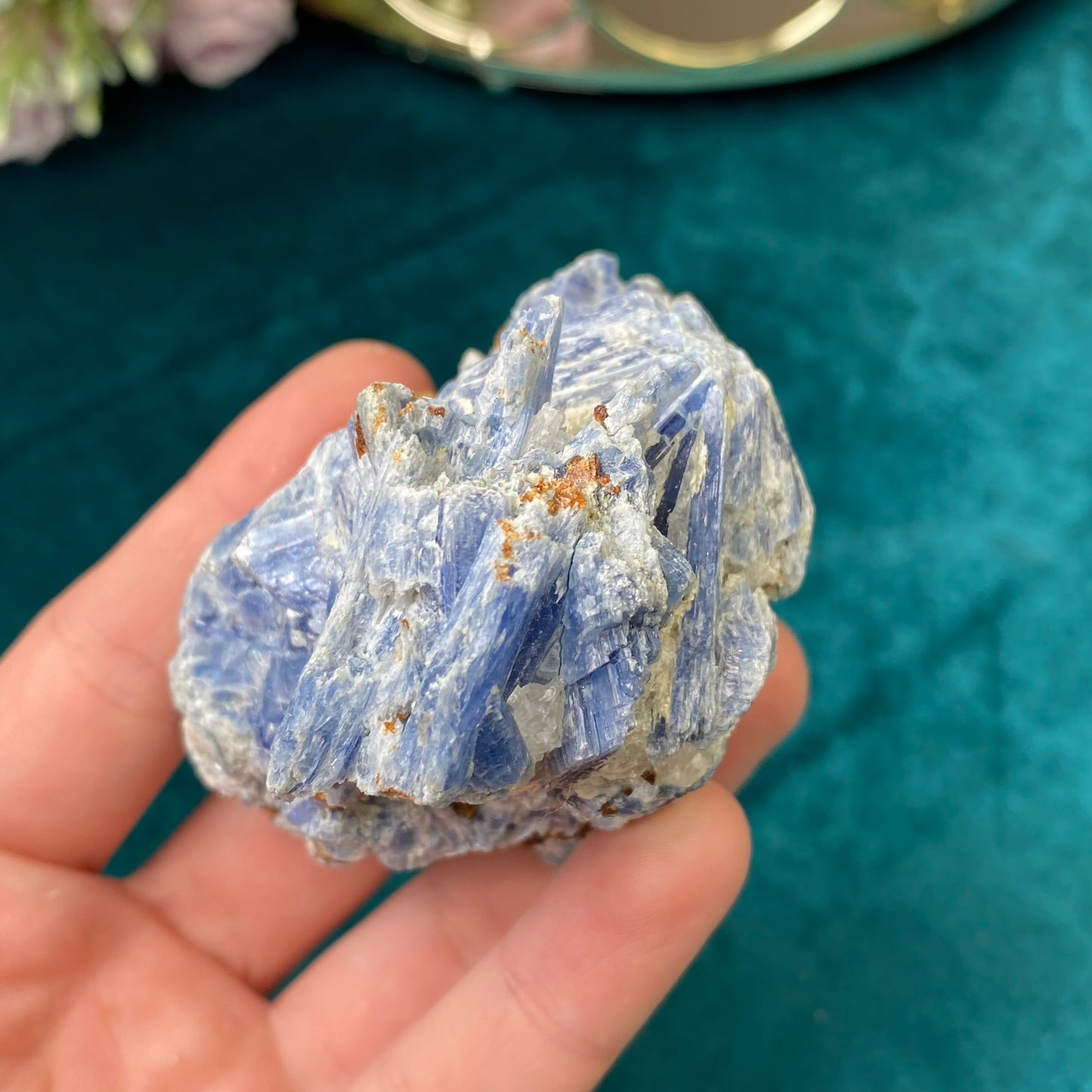 Natural raw Kyanite 221g.