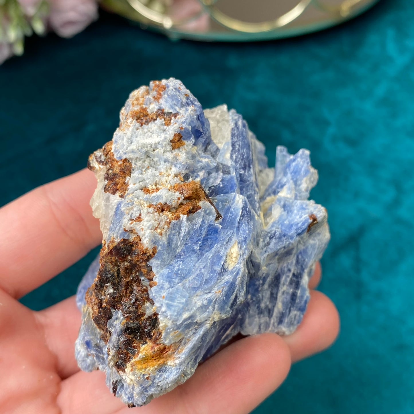 Natural raw Kyanite 221g.