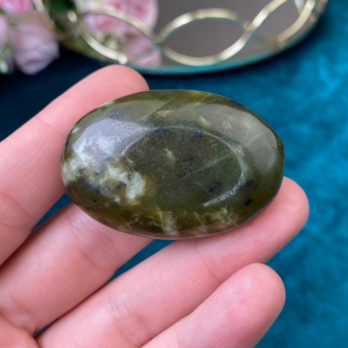 Natural polished Jade (Nephrite) 46g.