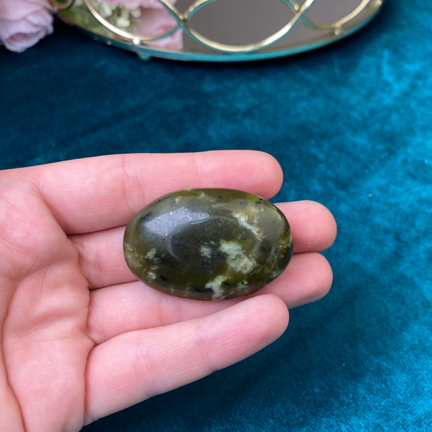 Natural polished Jade (Nephrite) 46g.