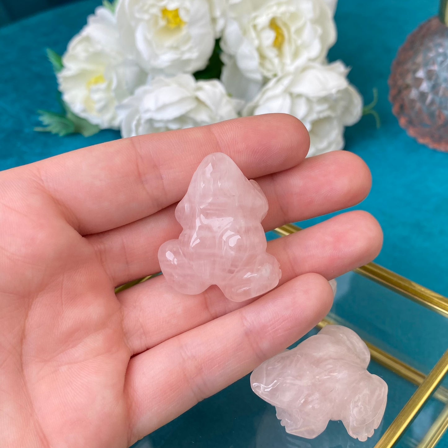 Rose Quartz frog for good luck, prosperity and transformation (1pc.)