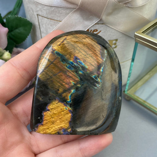 Labradorite (159g.)