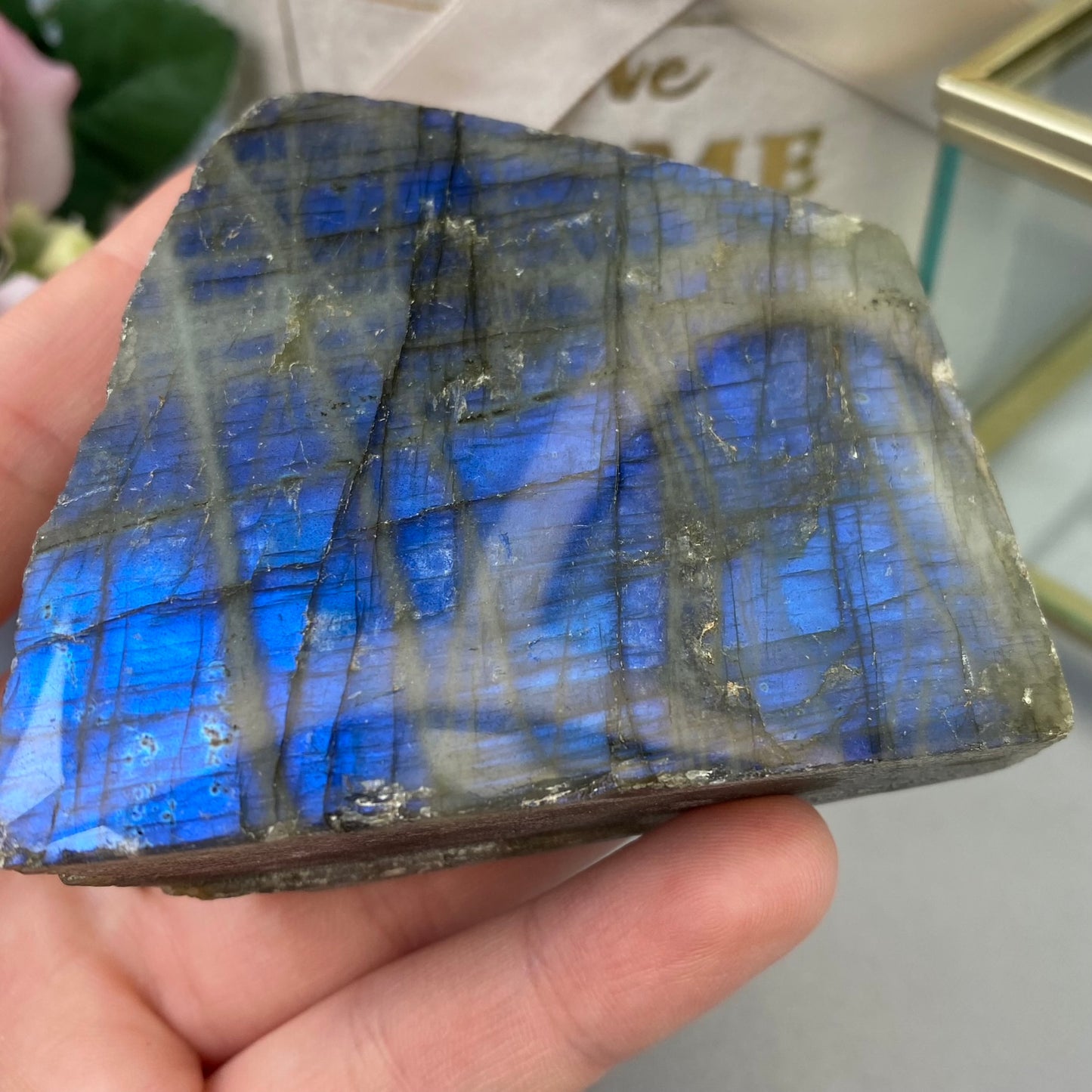 Labradorite (253g.)