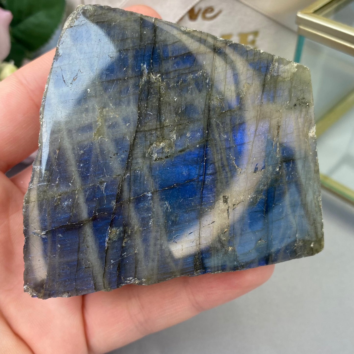 Labradorite (253g.)