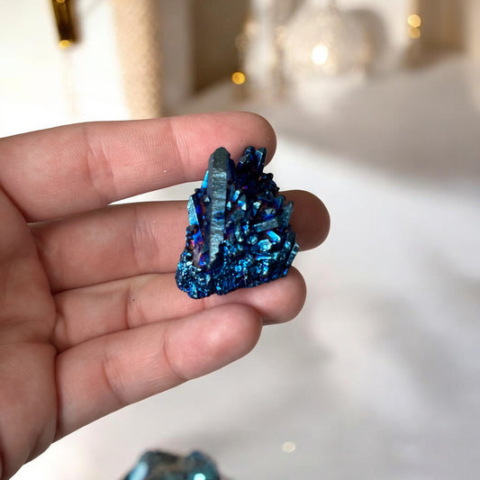 Tumši zils Aura Kvarcs